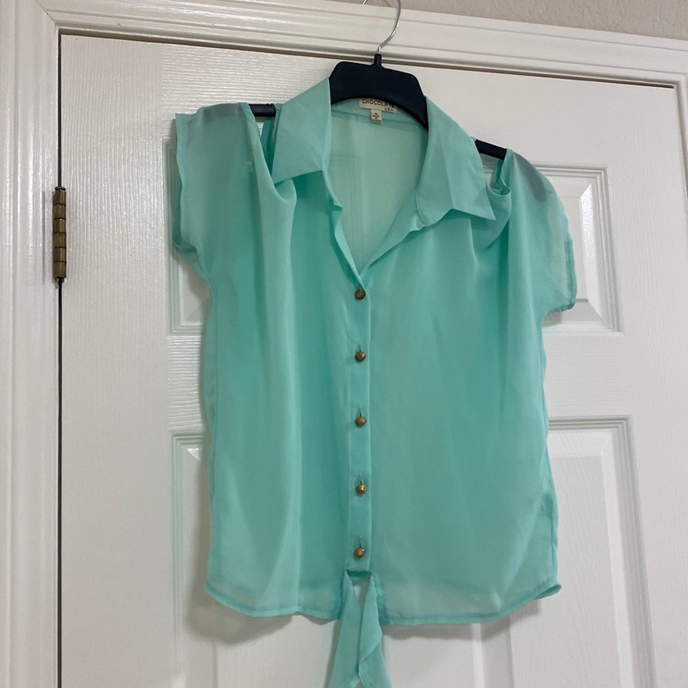 Blouse lite green button down open shoulder ties at bottom - Picture 1 of 1